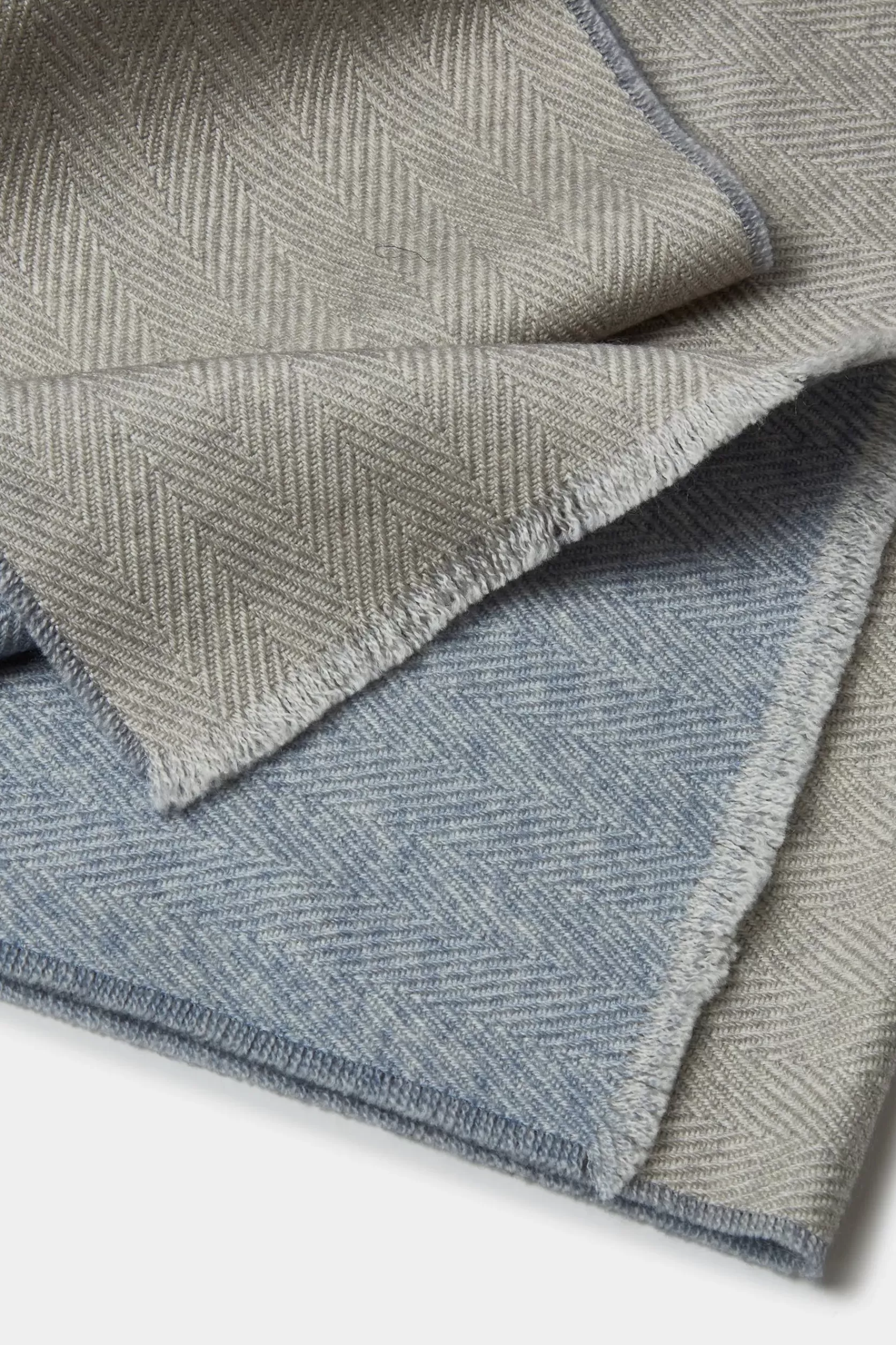 Écharpe Réversible à Chevrons Et Bleu Clair - Made In Italy>Pini Parma Flash Sale
